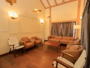 WHISPERING PINES - Image 4