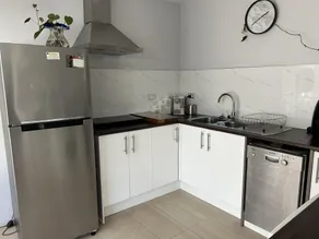 Location Location! Lovely 2 bedroom unit - Image 5