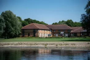 Dragonfly Hotel Peterborough - Image 5