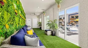Landing Modern Studio in Glendale - Image 5