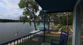 Valentine Lakeside - Image 4