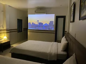 Shine Hotel - Image 5
