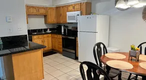 Lovely 1bed,1bath condo with free parking - Image 3
