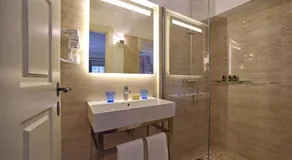 Durrell Liston Suites - Image 2