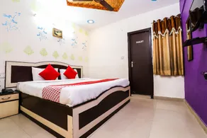 OYO Flagship 12742 Vasundhra Heights - Image 3