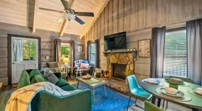 Unique Charm, Central Location, Hot Tub, Games - Image 3