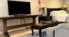 Fresh Meadow Studio - Image 3