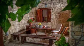 Apanemia Inn House - Image 2