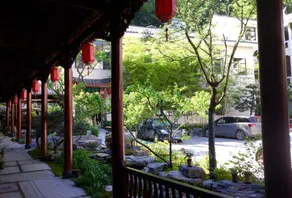 Phoenix Xueqingji Humanity Banshan Homestay (Phoenix Ancient City Branch) - Image 5