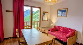 Appartement 3 pieces 6 personnes, 2 chambres, wifi fibre gratuit, piscine l'été et au pied des pistes l'hiver - Image 2