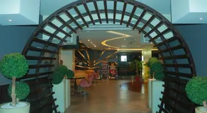 Safari Club 1 - Image 3