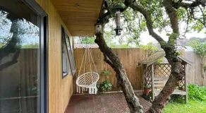 Wimbledon area - Beautiful Garden Casita - Image 5