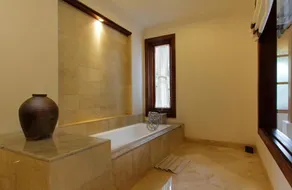 Luxury 1 BR Seating Area w Forest Garden #V499 - Image 4