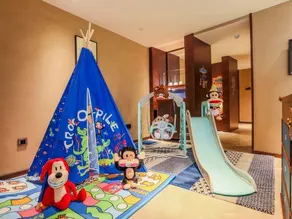 Linqi Hotel - Image 4