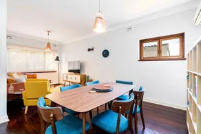Enorme dois quartos, cozinha atualizado e totalmente renovado - Image 5