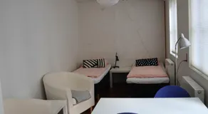 Rooms in quiet Yellow Courtyard Apartment - Image 2