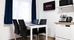 LYLY APARTMENT - 2 Bedrooms, Terrace & Free Parking - Image 5