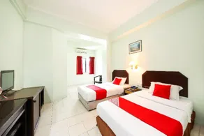 Grand Supreme Hotel - Image 2