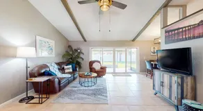 Largo Beach Retreat - Image 3