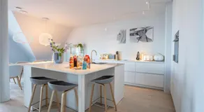 By Sea, Full Sea View, balcony, use of hotel Pool and Sauna - Image 4