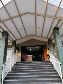 Near Airport Cozy Layover Studio Pool & Gym, Smartlock FREE Fast WiFi Netflix & Kitchen - Image 3