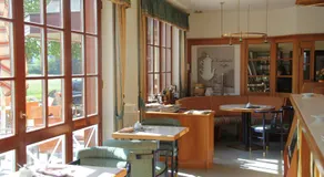 Simon - Hotel & Café - Image 4
