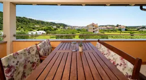 Family-friendly apartments with swimming pool Palit, Rab - 28017 - Image 5