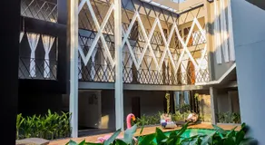 Shane Hotel - Image 4