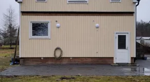 Yellow house - Image 5
