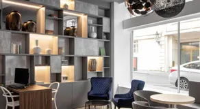 Astoria Hotel - Image 3