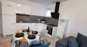 LOOT: Moderne Wohnung / Zentral - Image 5