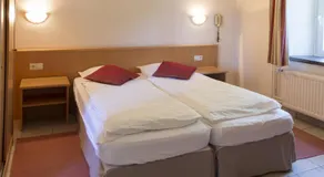 Hotel Saint-Martin - Image 2