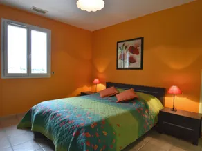 Rummelig villa med pool - Image 4