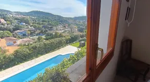 El Mirador de Can Barri BB Vistas Piscina y Desayuno Gourmet - Image 3