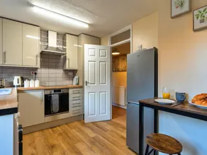 Bungalow in Burnham-on-Sea near Sandy Beaches - Image 3