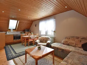 Einladende Ferienwohnung mit Außenpool - Image 2