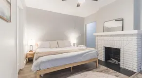 Pet-Friendly 2BR Near Edgewater with Parking - Image 2
