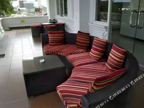 Tickle Hotel - Image 4