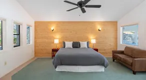 Maple Leaf Lodge by NW Comfy Cabins - Image 2