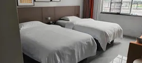 Good Mood Hotel - Image 5