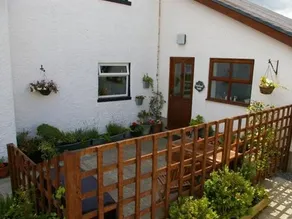 Bronhaul Farm Cottages - Image 2