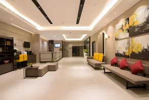 Home Inn Plus Shanghai the Bund Sichuan North Road Metro Station - Image 2