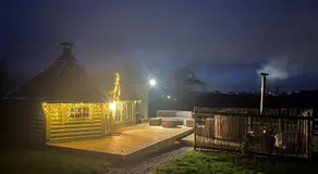 Off GRID Hobbit Hut with Wood Burning Hot tub NO SHOWER - Image 3