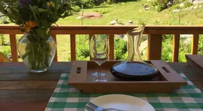 Cozy ,artistic cottage in a garden setting close to the beach and hiking trails. - Image 4