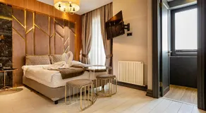 Santra Hotel - Image 2