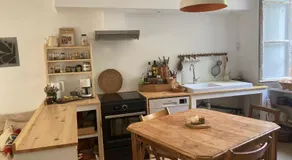 Studio à l'entrée de ma maison - Image 2