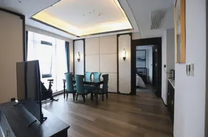 Riverside Hotel - Image 5