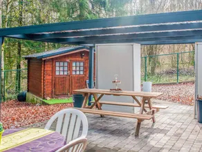 Pleasing Chalet in Oignies-en-Thiérache with Garden - Image 3