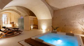 Endea Suite Rooms & Lounge SPA  - Image 2