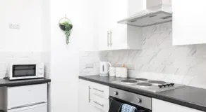 Tigris - Cosy Studio Apartment by Traboule Properties Ltd - Image 3